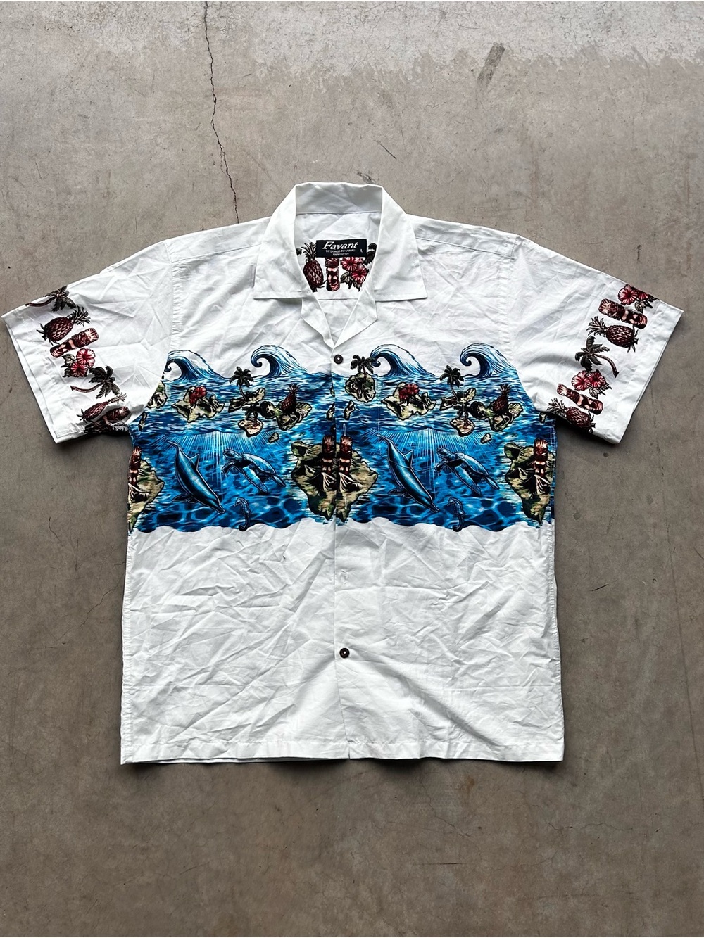 Island-Scene White Short-Sleeve Button-Down Shirt - Tropical Print